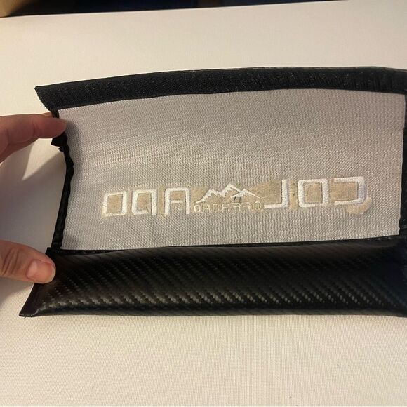 Colorado Seat Belt Covers set of 2 NWT - Picture 3 of 8